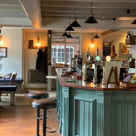 The Boot And Shoe Inn Flintham エクステリア 写真